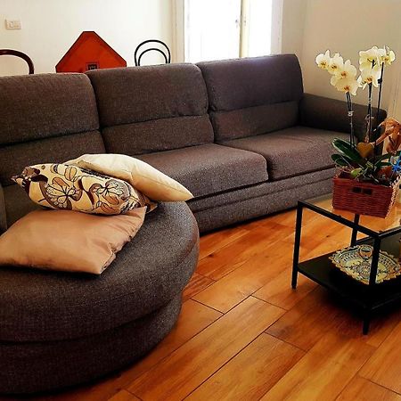 Lo Specchio Dei Papiri Bed & Breakfast Naples Exterior photo