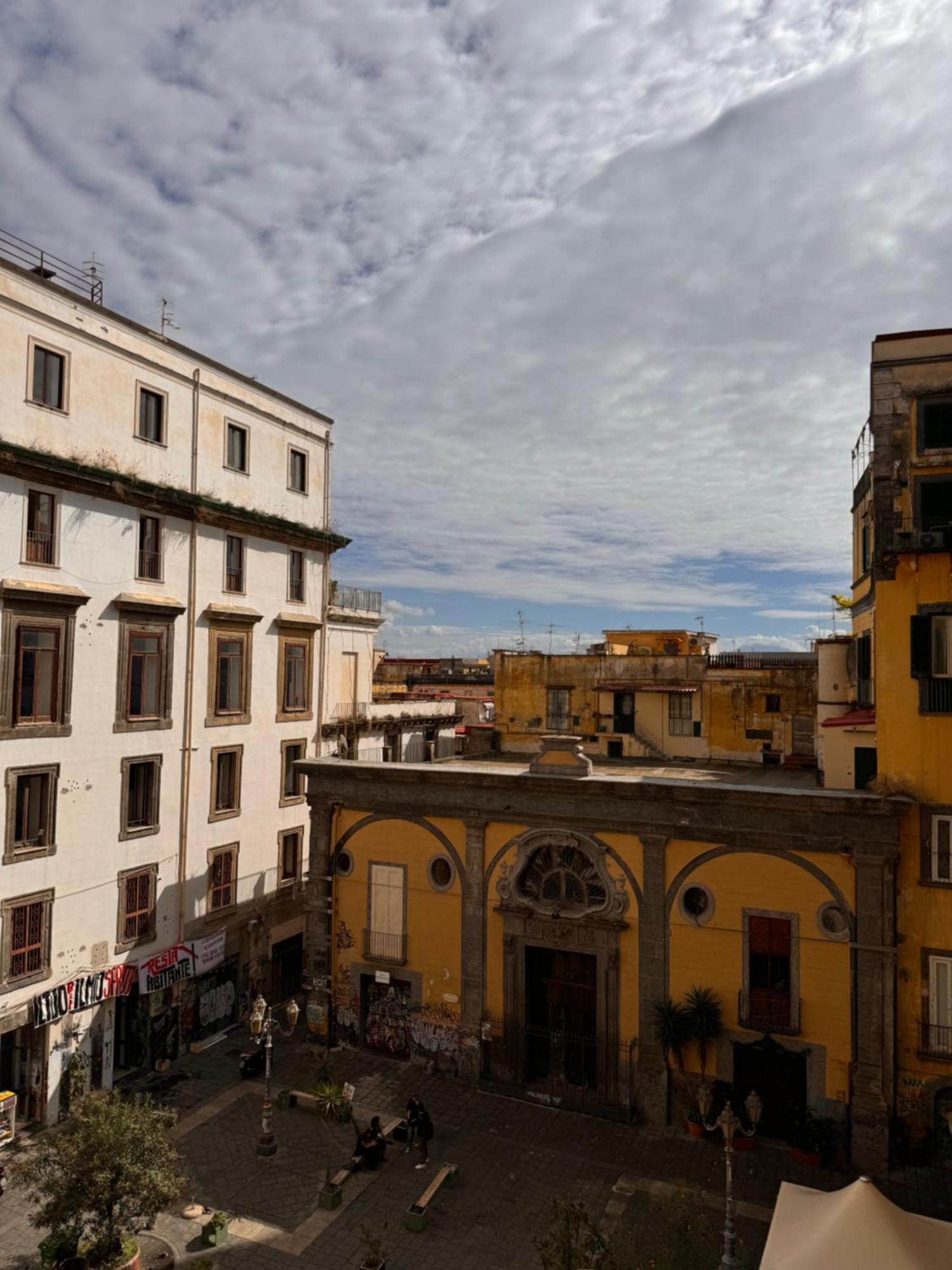 Lo Specchio Dei Papiri Bed & Breakfast Naples Exterior photo