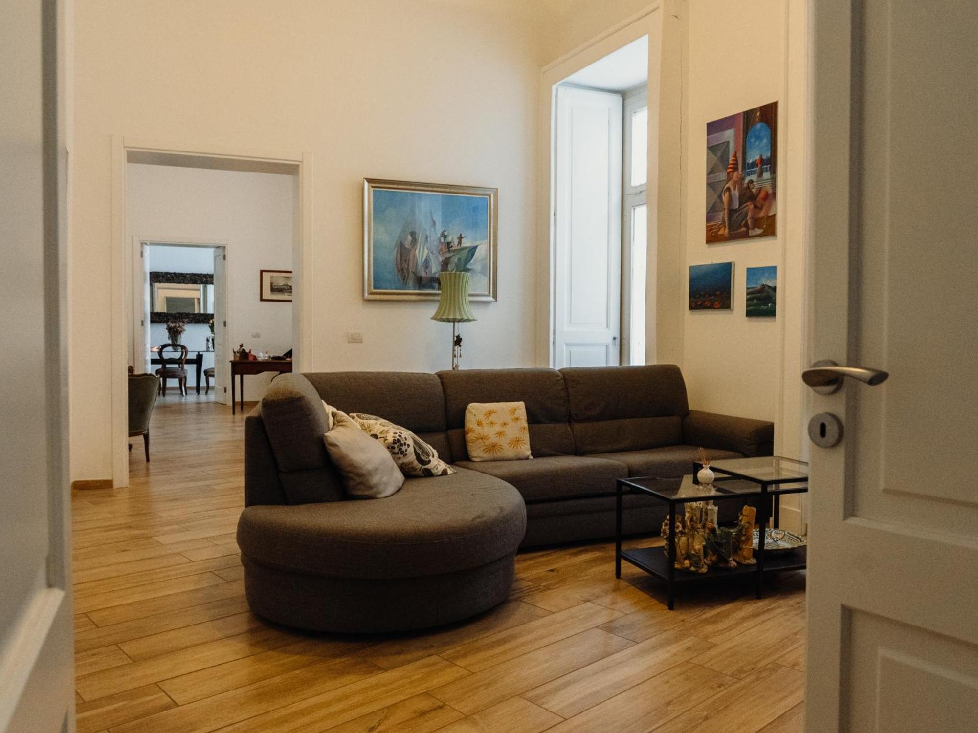 Lo Specchio Dei Papiri Bed & Breakfast Naples Exterior photo