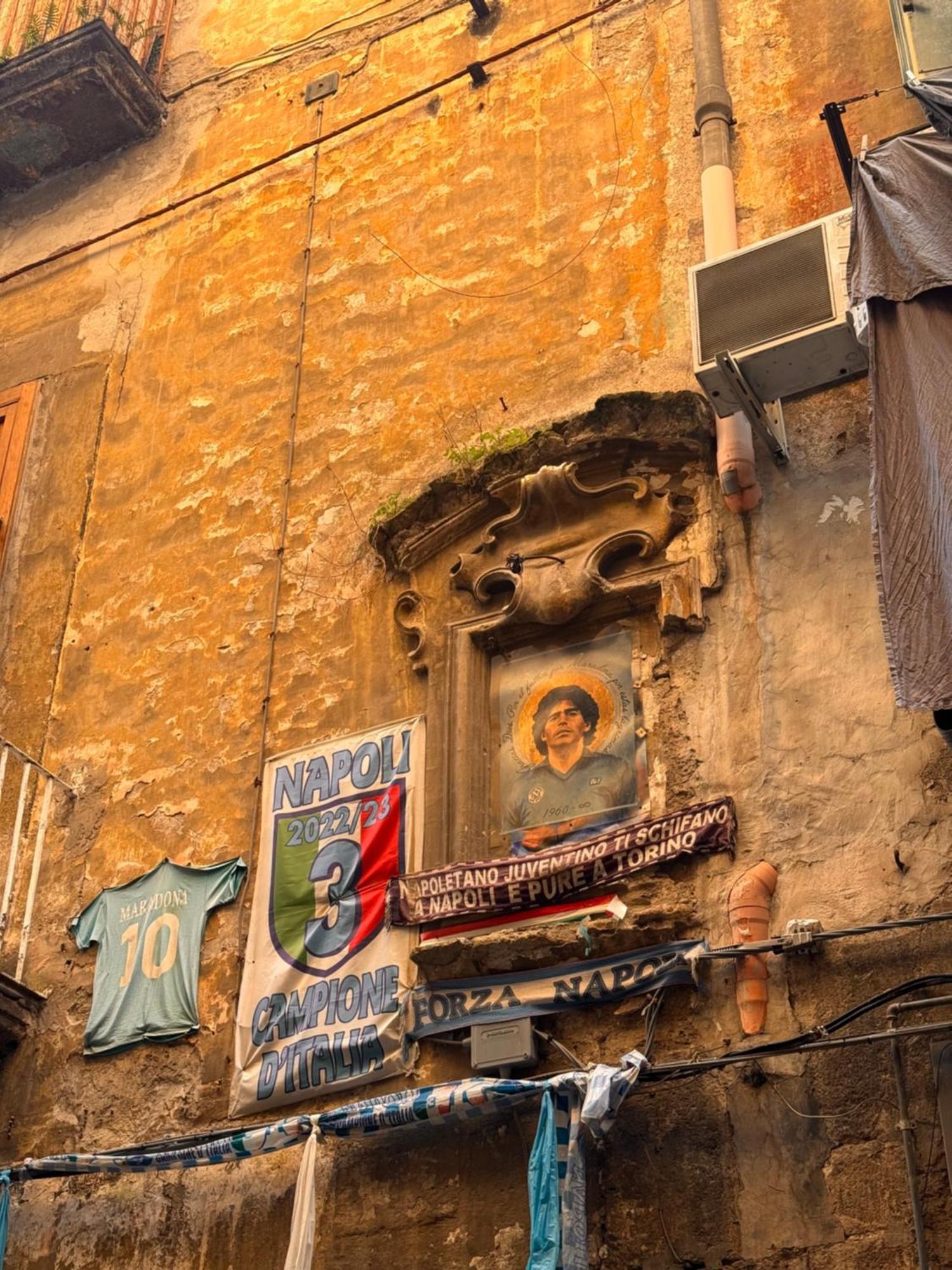 Lo Specchio Dei Papiri Bed & Breakfast Naples Exterior photo
