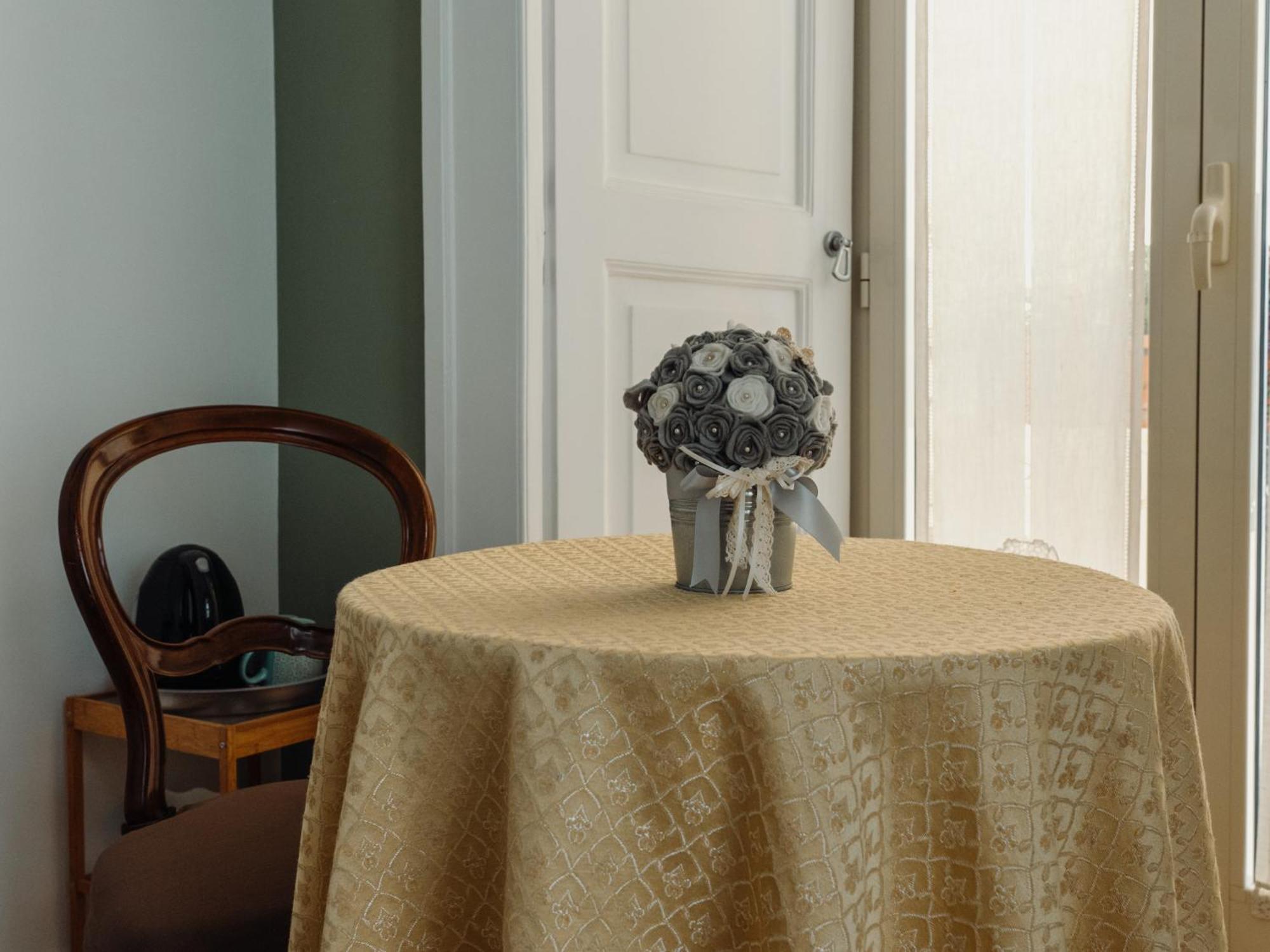 Lo Specchio Dei Papiri Bed & Breakfast Naples Exterior photo